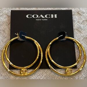 NWT beautiful COACH Gold tone Double Hoop Earrings with glass embellishments